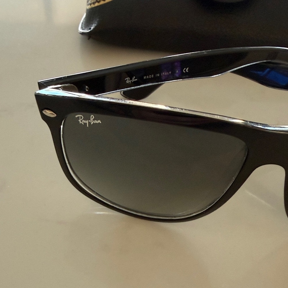Ray-Ban Classic Black Sunglasses with Case - Picture 4 of 9